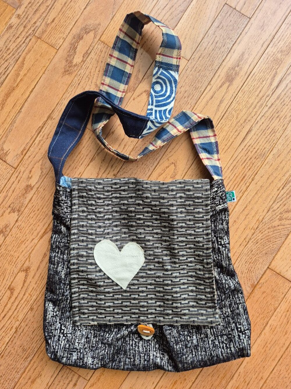 Handmade Messenger Bag, Upcycle Fashion Batavia by Sil